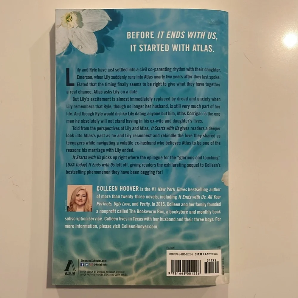 Colleen Hoover book set - It Starts With Us & It Ends With Us - Picture 4 of 5